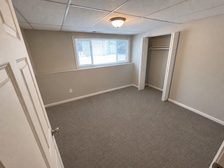 Building Photo - 12421 Tyler St NE