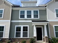 Building Photo - 421 Sharptail Dr