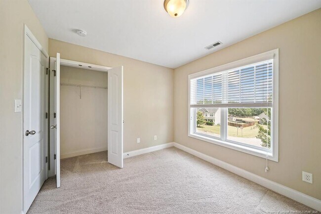 Building Photo - 204 Executive Dr