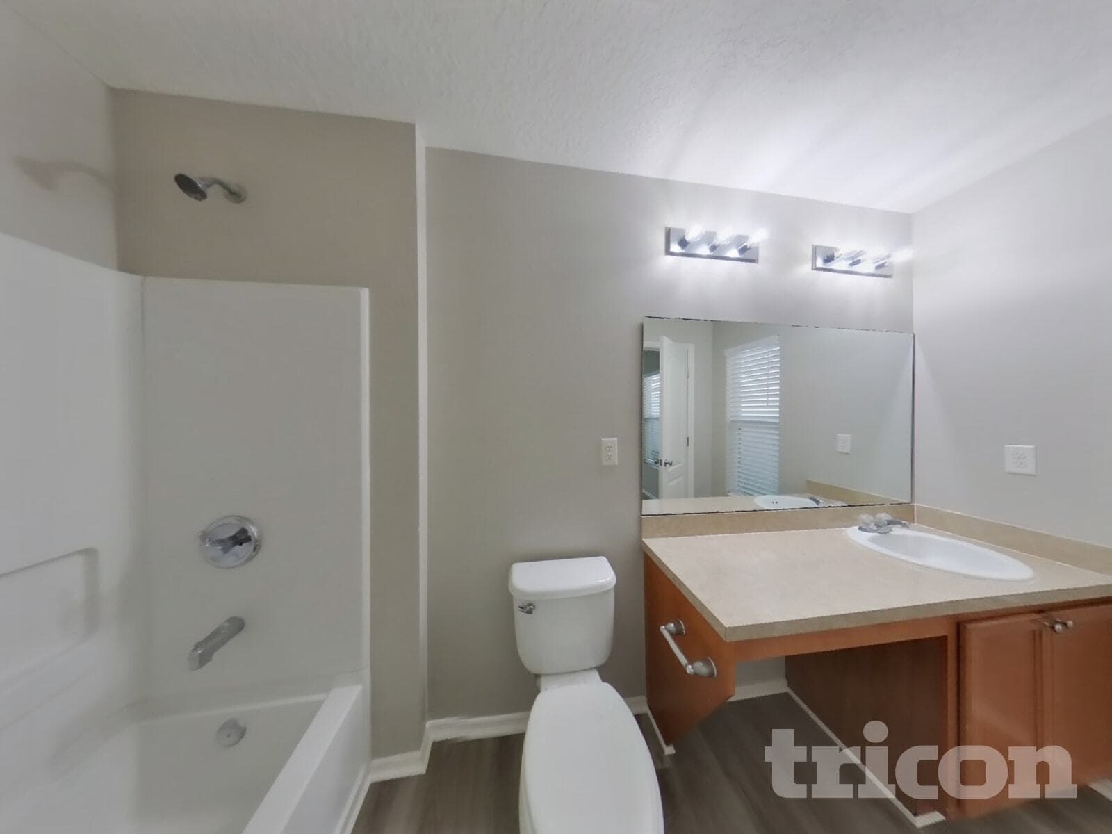 Building Photo - 11931 Alexandra Dr