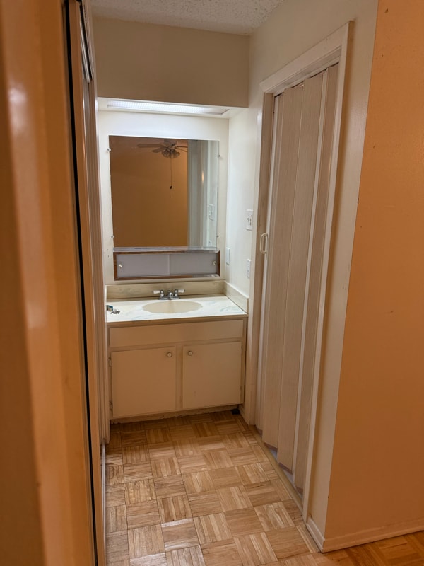 Building Photo - 2225 Loreco St