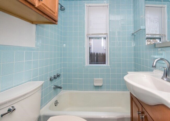 Building Photo - 37 Haskell St