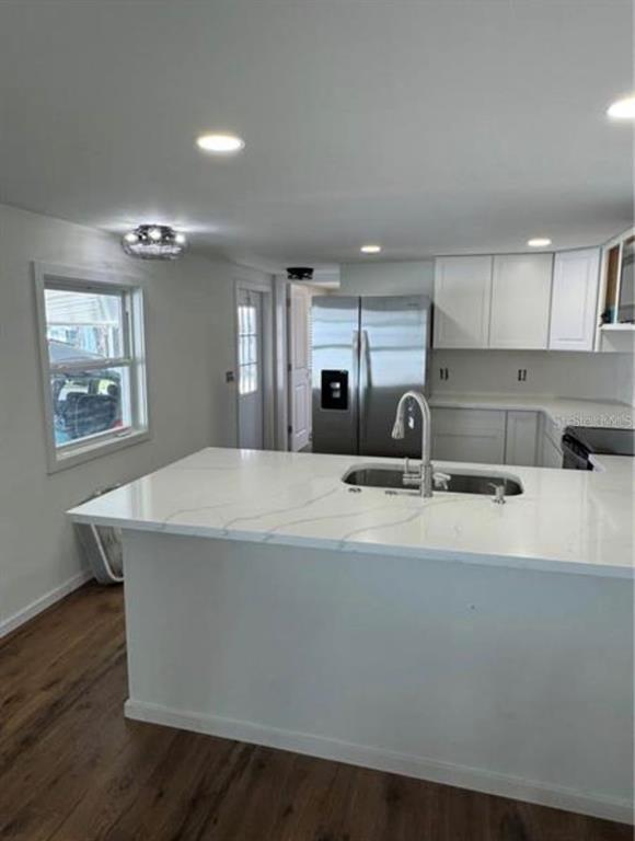 Building Photo - 105 Del Rio Dr
