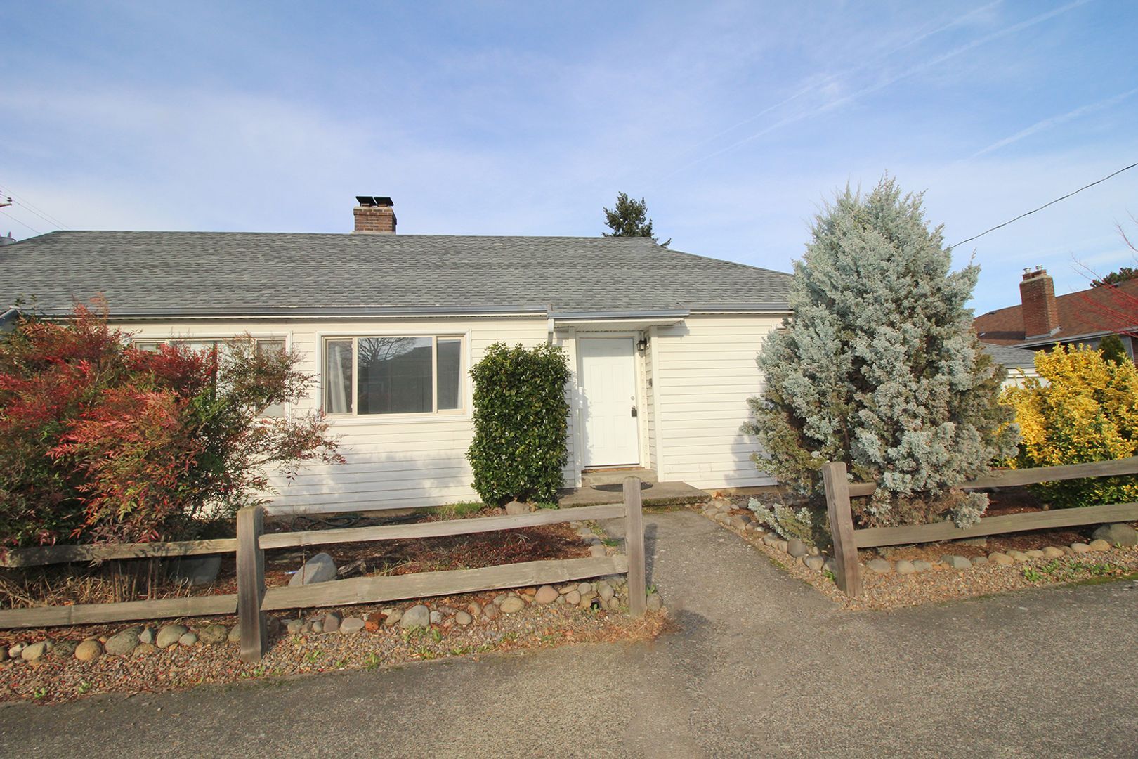 Building Photo - 7105-7115-7115 NE Halsey St