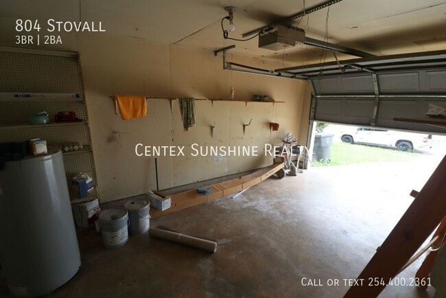 Building Photo - 804 Stovall-