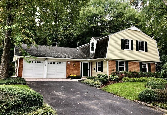 Primary Photo - 1776 Crofton Pkwy