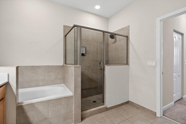 Building Photo - 8435 Blue Cove Way