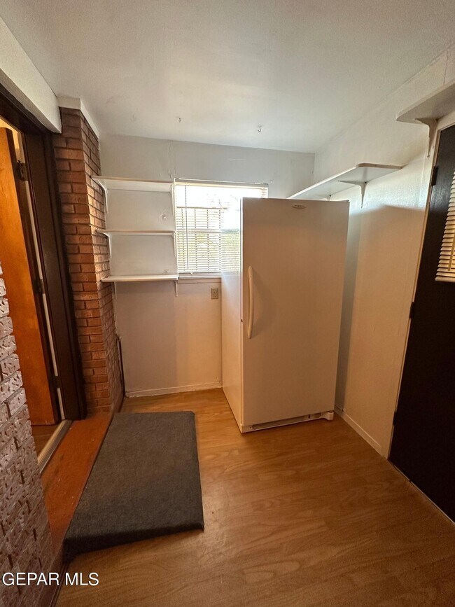 Building Photo - 5205 Flower Dr