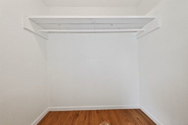 Building Photo - 6127 Beldart St