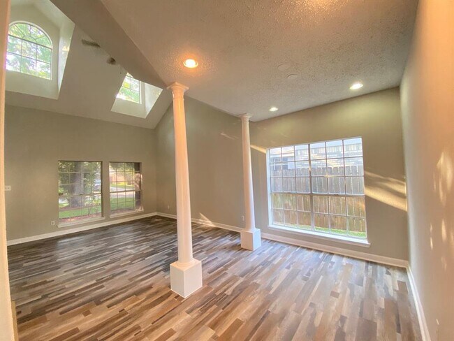 Building Photo - 4315 Palmer Plantation Dr