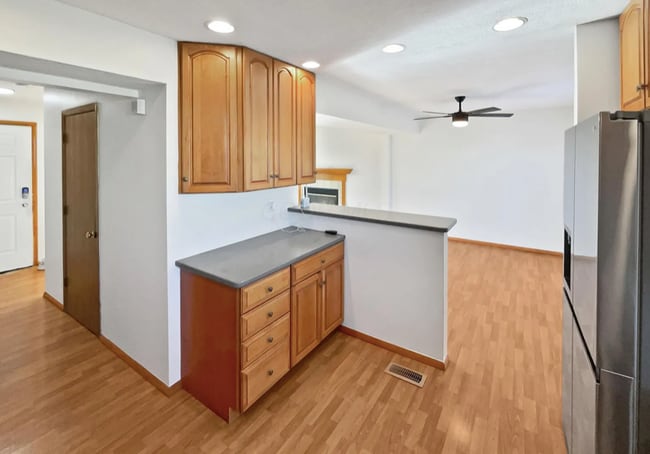 Building Photo - 6800 Barker Dr