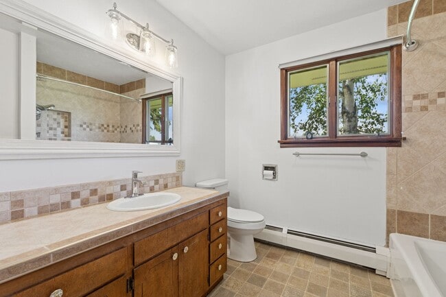 Building Photo - Whitefish Home