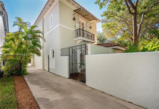 Building Photo - 3240 Morris Ln