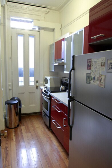 Building Photo - 732A Jefferson Ave