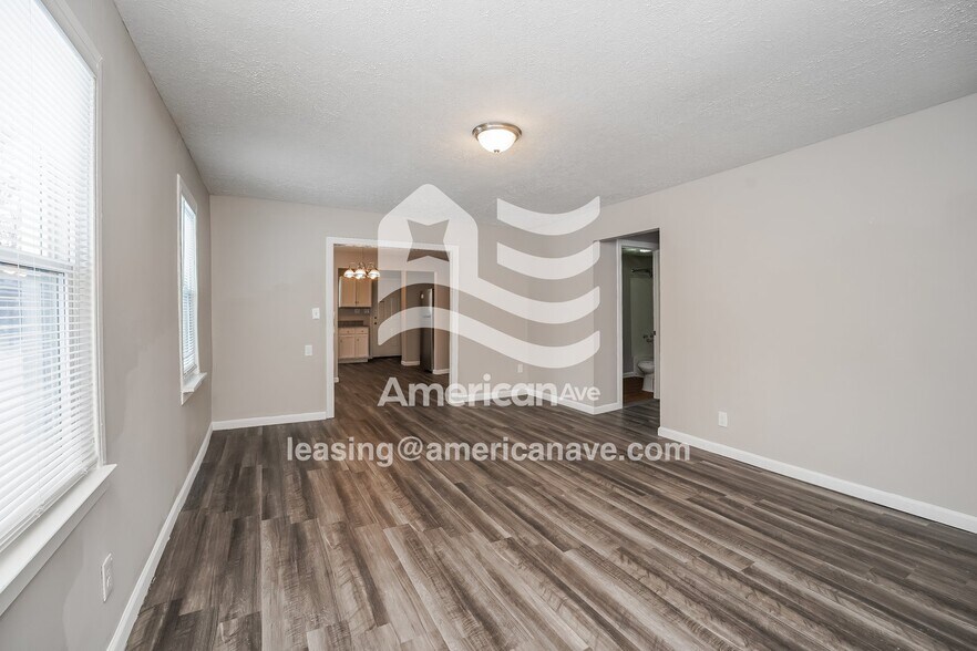 Building Photo - 991 Bryce Ave