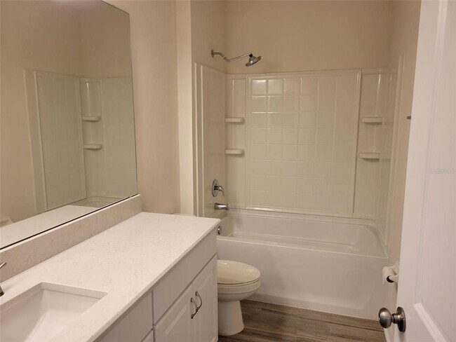 Building Photo - 3935 Fescue St