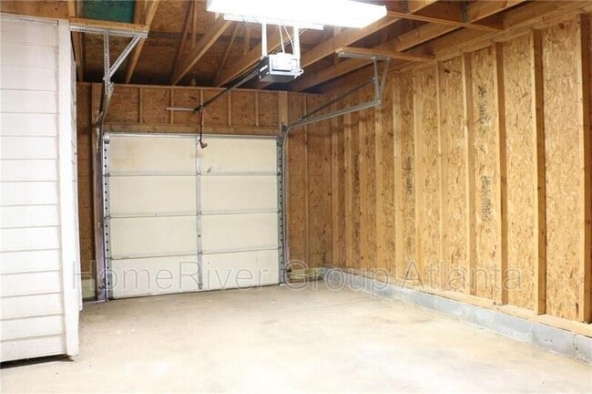 Building Photo - 302 Kings Hill Ct