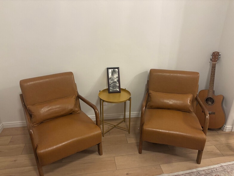 Sitting Area - 2755 S 535 E