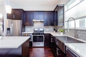 Building Photo - 411 N Nagle St