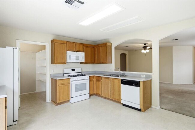 Building Photo - 3807 Haleys Way