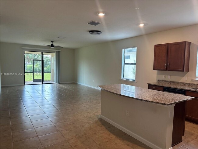 Building Photo - 3932 Black Eagle Ln