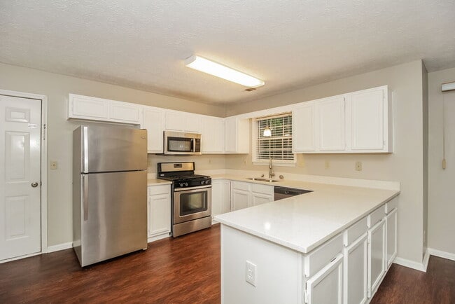 Building Photo - 435 Standing Rock Dr