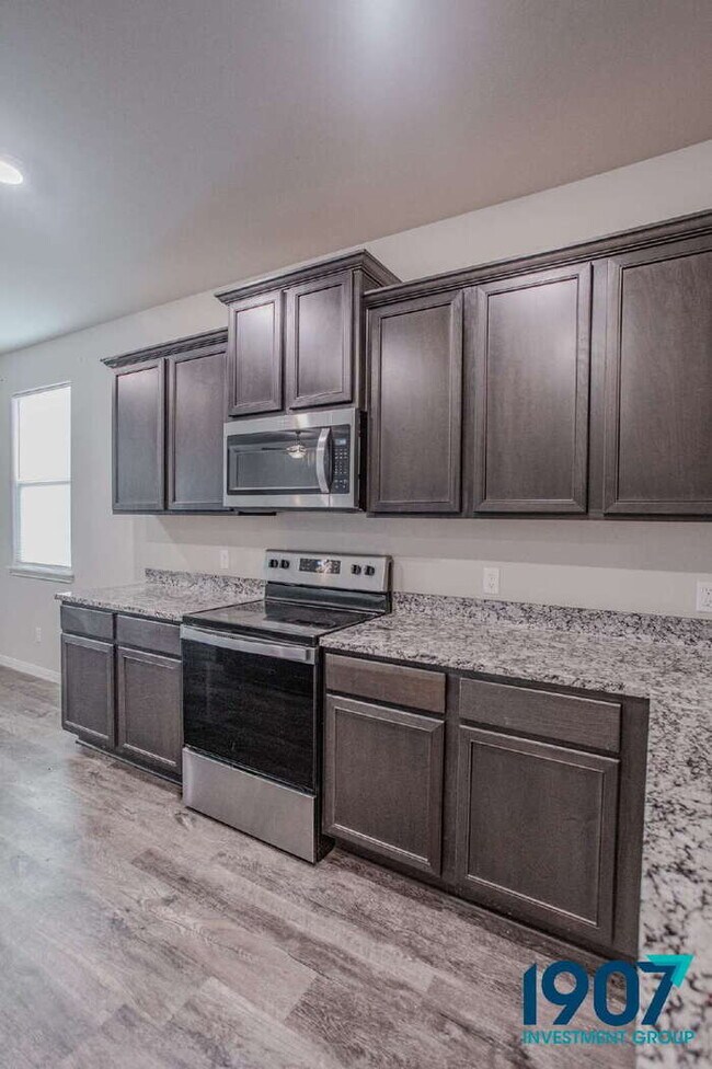 Building Photo - Stunning Modern 3-Bedroom Home in Newcastl...
