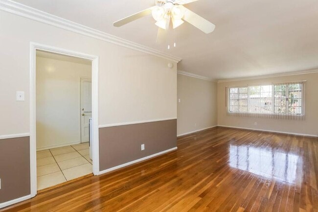 Building Photo - 2.0 bedroom in Pasadena California 91106
