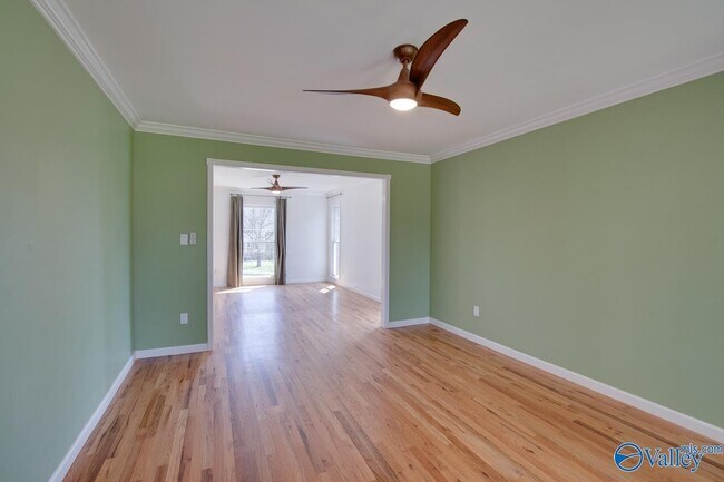 Building Photo - 501 Brenda Dr