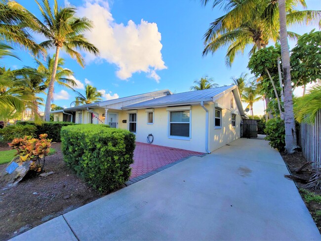 Building Photo - 1905 Robalo Dr