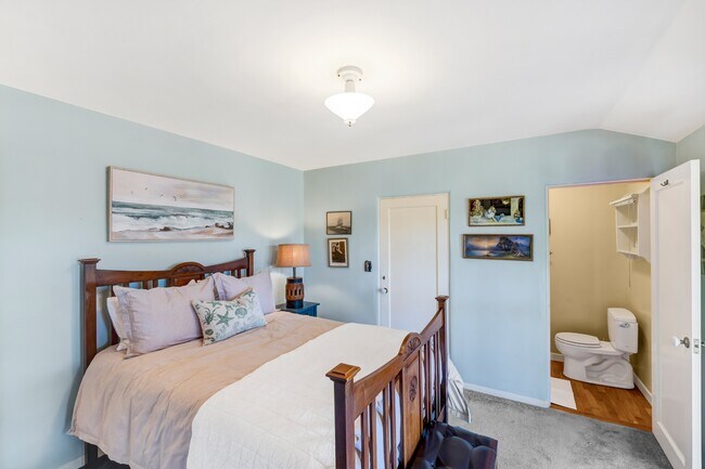 Building Photo - 969 Egan Ave