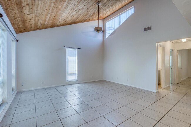 Building Photo - 809 N Federal Hwy