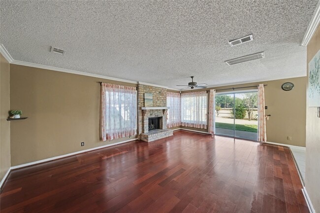 Building Photo - 3206 Sturbridge Ln