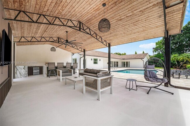 Building Photo - 13900 Mustang Trail
