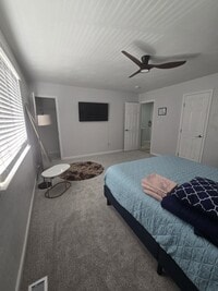 Building Photo - 9527 18th Bay St