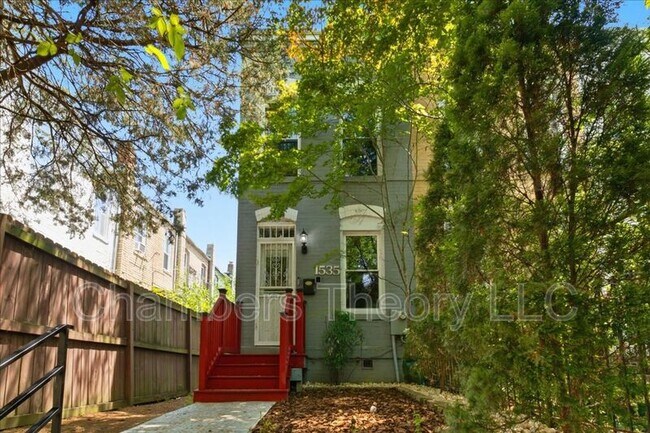 Building Photo - 1535 Constitution Ave NE