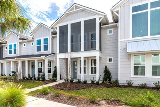 Building Photo - For Rent – Stunning 3BR Townhome in Nocatee’s Premier Community