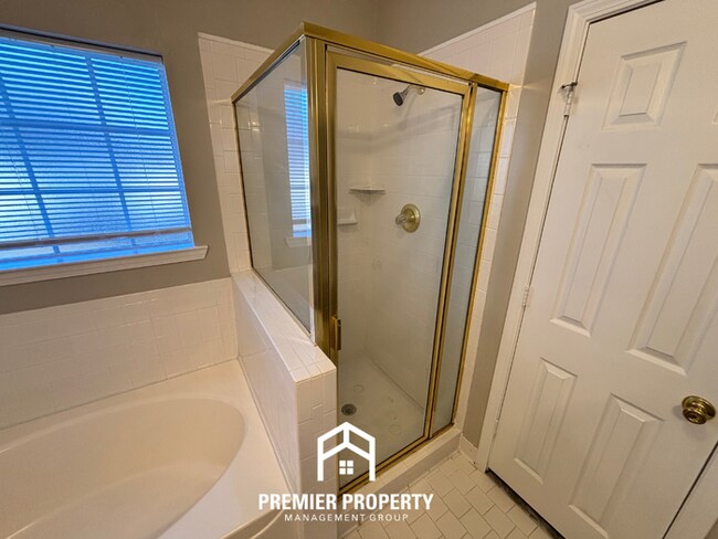 Building Photo - 416 Chadwick Cir