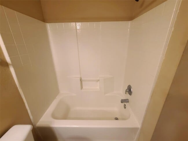 Building Photo - 2502 Cattleman Dr