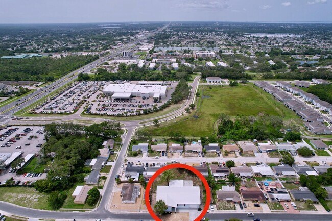 Building Photo - 4326 Westwood Dr