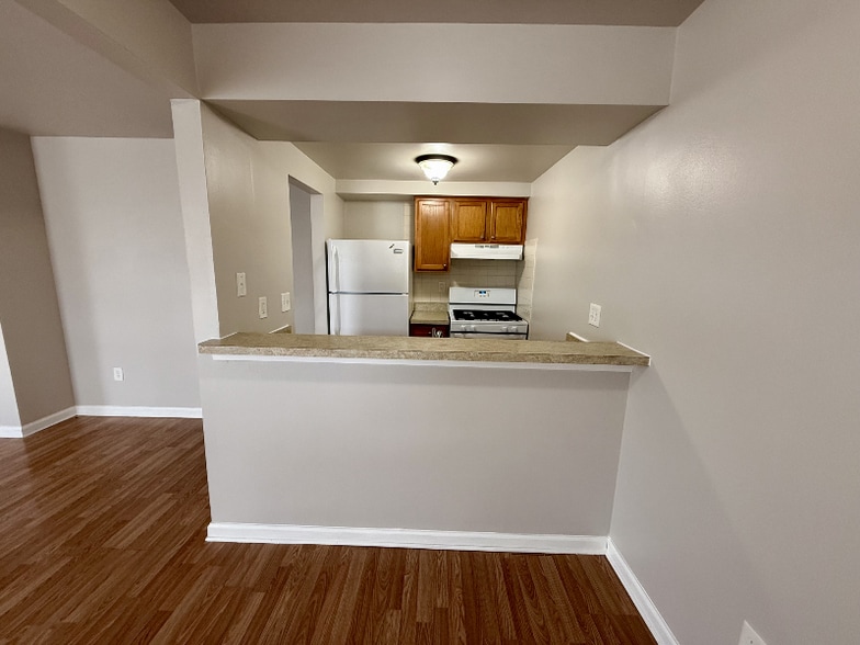 Building Photo - 35321 Turner Dr