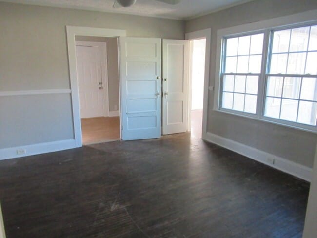 Building Photo - 1404 Maple St