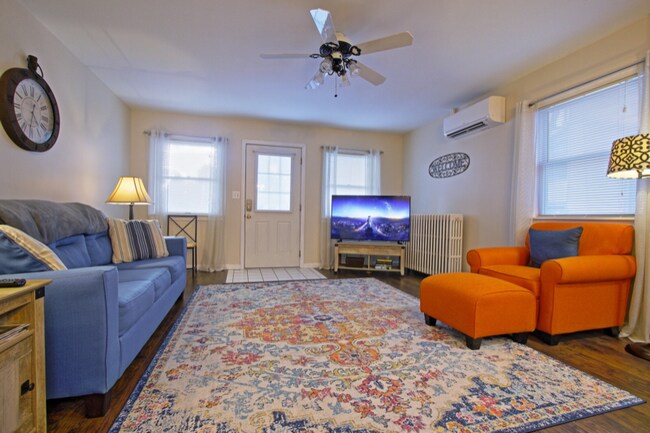 Building Photo - 121 S Railroad St