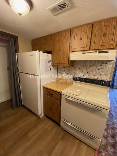 Building Photo - 2407 Frank Scott Pkwy W