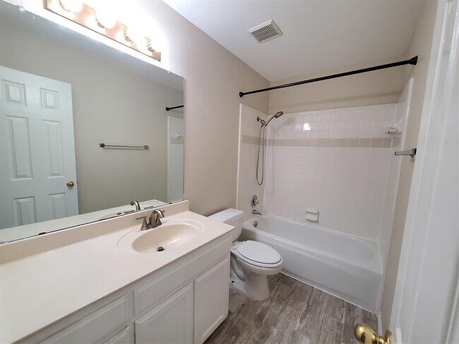 Building Photo - 11000 Rio Vista Dr