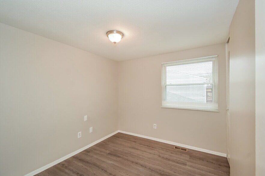 Building Photo - 11613 Whidbey Dr