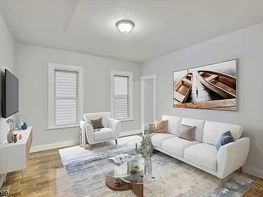 Building Photo - 304 N 5th St