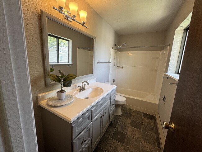 Building Photo - 3285 Canyon Dr
