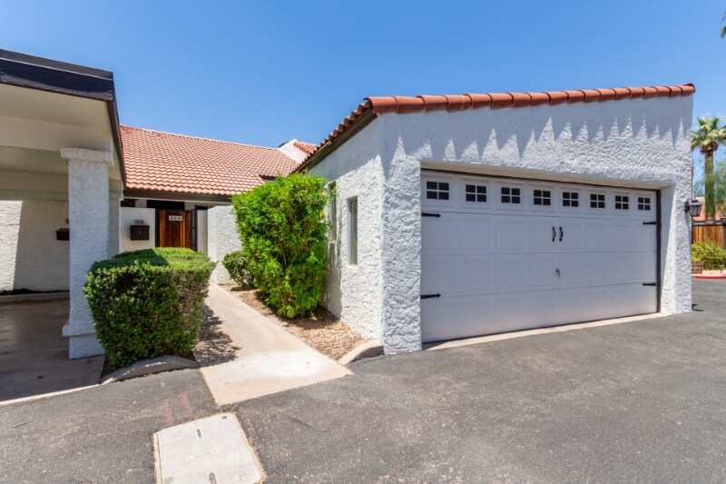 Primary Photo - 5828 N 8th Pl