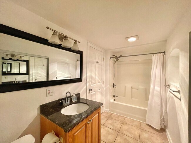 Building Photo - 14033 SE 185th Pl